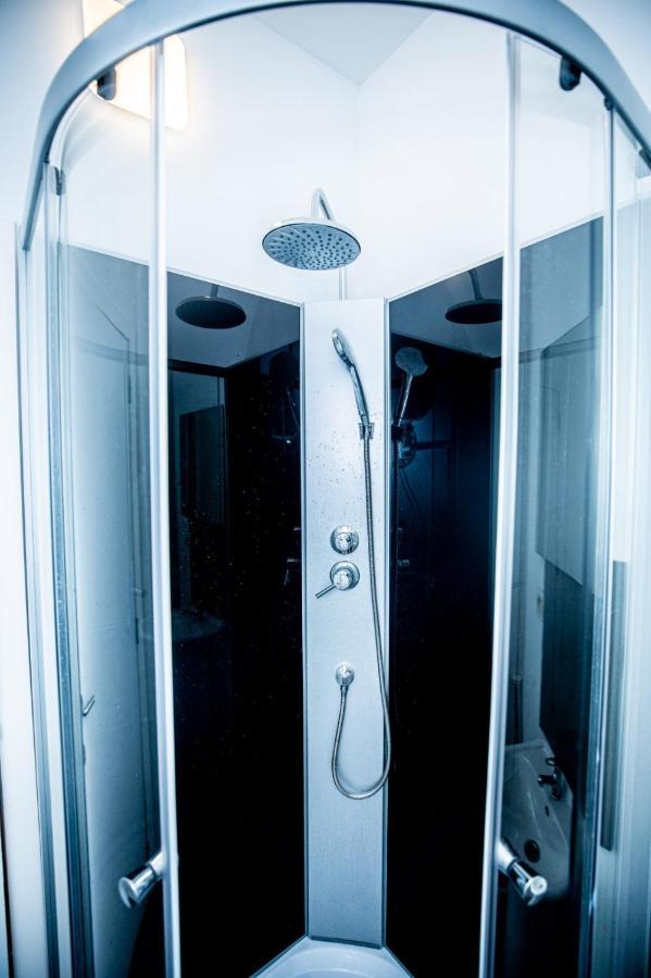 Agreable Chambre Sur Liege Avc Parking Et Wifi Gratuit エクステリア 写真